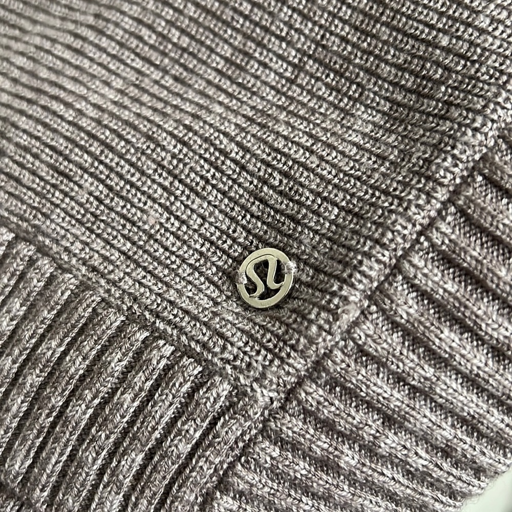 Lululemon poncho